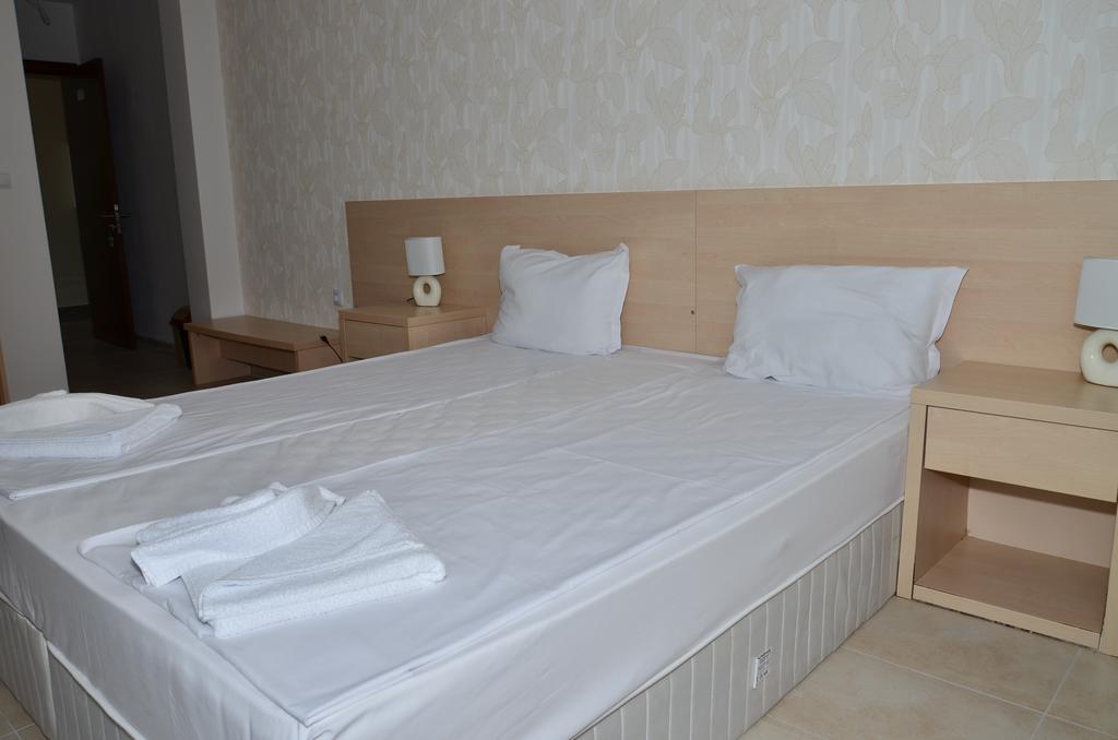 La Piazza Primorsko Rooms & Apartments Habitación foto